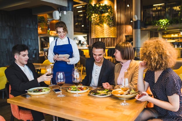 8 Benefits of Using a Restaurant Survey Software
