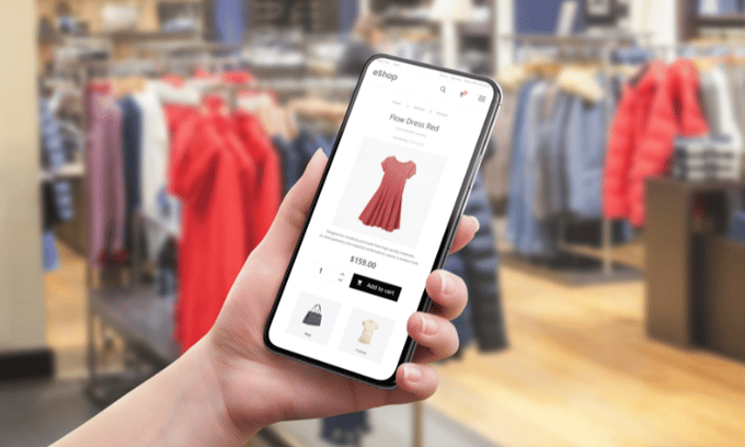 From Siloes to Seamless: How to Implement Omnichannel Customer Experience