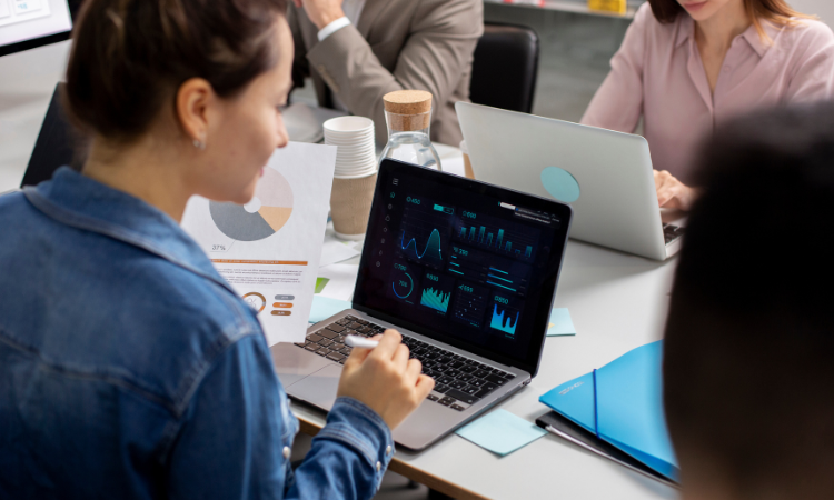 How to Do Thematic Coding in Qualitative Research (Step-by-Step with Examples)