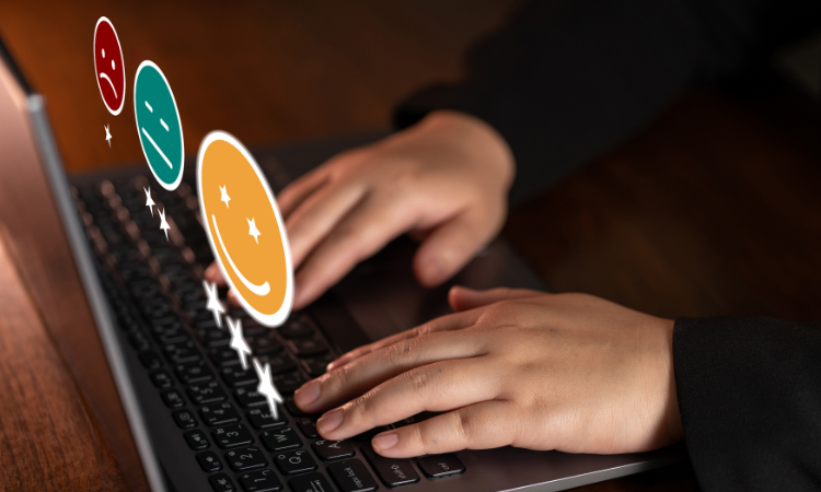 Top 10 Practical Use Cases of Agentic AI in Voice of Customer (VoC) Programs