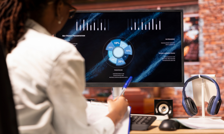 How to Use Qualitative Analysis for Early Churn Detection